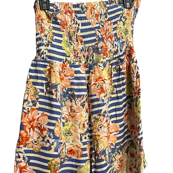Floral and blue stripe Strapless romper - Picture 6 of 8